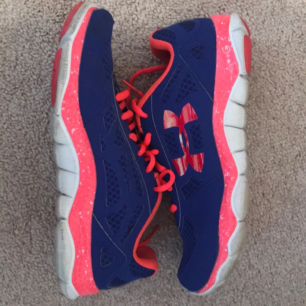 Under armour sneakers lightly worn